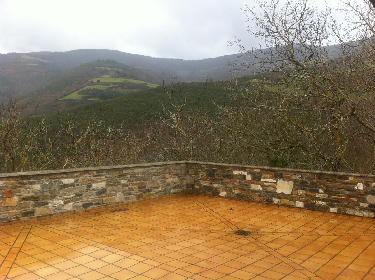 El Urogallo San Pedro  Bagian luar foto